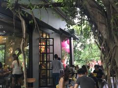 -莓园冰淇淋店