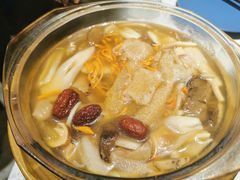 砂锅烩野杂菌-半山腰·云南菜(侨福芳草地店)