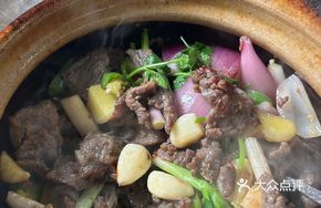 Stir-Fried Beef Pot