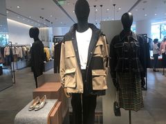 -URBAN REVIVO(上海中庚漫游城店)