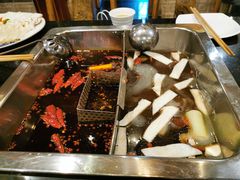 -百年川椒重庆老火锅(光谷店)