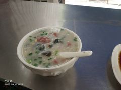 牛肉粥加皮蛋-源记肠粉(华贵路店)