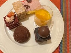 -岷山饭店-芝芝自助餐厅