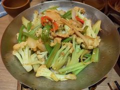 -耶里夏丽·新疆菜·28年喀什老馆(田林东路店)