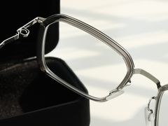 -目艮眼镜SHOWROOM(品牌集合店)