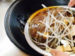 -粘豆包柴火铁锅炖