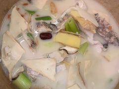 -滇香肴·云南菜蒸汽石锅鱼(云南北路店)