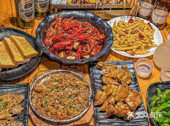 强哥尝过武汉烧烤｜周浦烧烤的“扛把子”