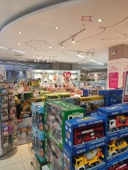 -孩子王(铁西万达店)