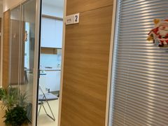 -瑞尔齿科(上海长风大悦城店)