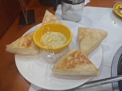 酥油奶渣饼-藏味八珍特色火锅