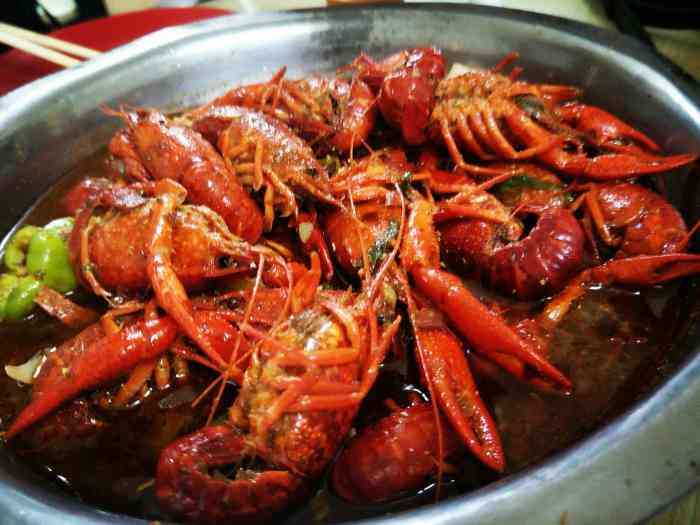 王老五烧烤-"这家店在南邮广场.生意很不错.适合晚上吃.