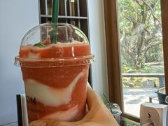 -Chom Cafe and Restaurant