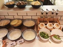 -深圳龙华大浪商业中心亚朵X酒店