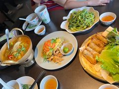 -大头虾越式风味餐厅(光明广场店)