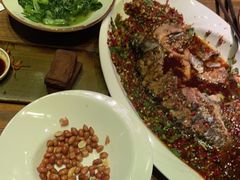 -胡桃里音乐餐厅(陶溪川店)(川湘赣菜·世界百大酒庄直供红酒·音乐表演)
