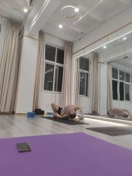 -亚太瑜伽普拉提学院