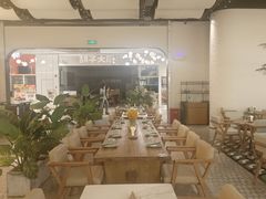 -大光明电影院(南京西路店)