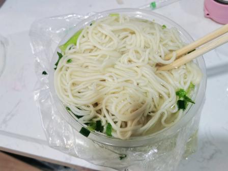 兰州拉面(银星店)-"鸡蛋拉面打包带走,给个这么小的碗,面都装.