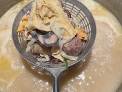 -尚尚仙·酸汤猪手·猪肚鸡火锅(华联万柳购物中心店)