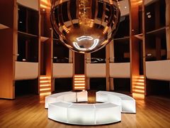 -涨巢·潮玩水疗局