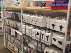 -名创优品(机场路百信广场店)