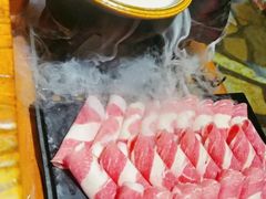 -老牌坊云南鱼豆花火锅(爱建店)