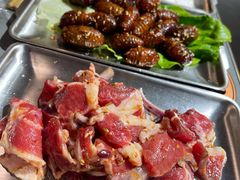 -围炉肉舍•炭烤活鳗•丹东海鲜烤肉(步行街店)
