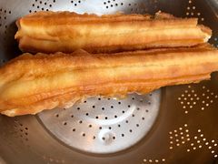 油条-弄堂咪道-饭香·面香·馄饨香(钦州北路田尚坊店)