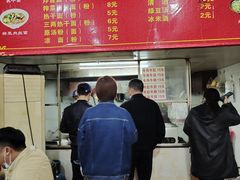 -牛师傅牛肉面(尚隆路店)
