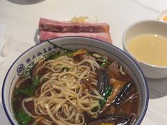 -镇南锅盖面馆(解放路店)