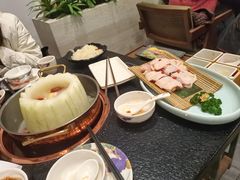 -得意咚瓜·顺德鱼生·冬瓜火锅(深圳首店)