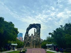 -上海市龙华烈士陵园