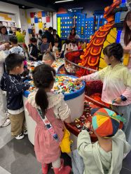 -乐高品牌旗舰店(人民广场店)