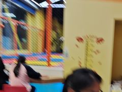 -爱蹦iBOON蹦床运动馆(江汉店)