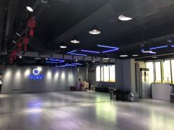 -唯舞空间