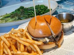 经典芝士牛肉汉堡-22ºN BISTRO西餐&酒馆