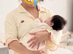 -乐禧母婴全自营月嫂(宝山店)