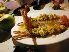 蒜蓉粉丝蒸龙虾-越海渔村
