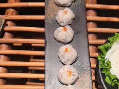 -老牌坊云南鱼豆花火锅(爱建店)