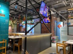 大堂-钢管厂五区小郡肝串串香火锅(人民广场店)