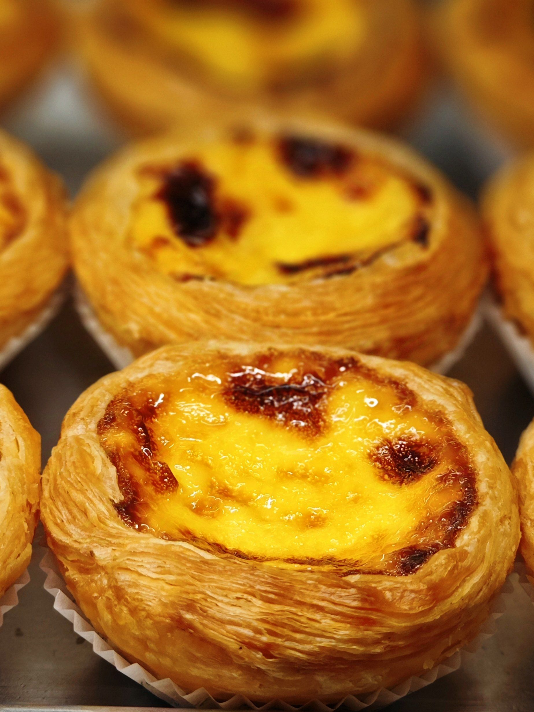 澳门旧区10元葡挞,斜坡落来,横街小店