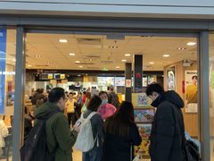 -麦当劳(上海虹桥站30B检票口楼上)