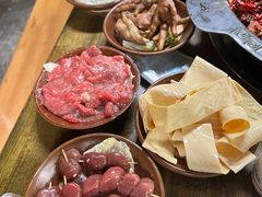 -黄潇洒老火锅(九眼桥宏济巷店)