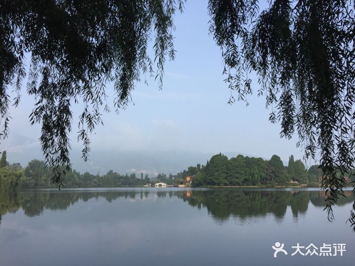 云南滇池花园国际大酒店温泉图片