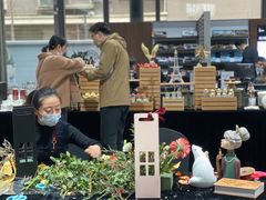 -上海星瀚奔驰4S店(红柳路店)