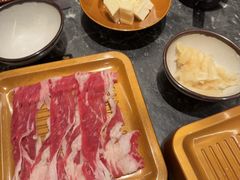 -牛YO寿喜烧·铁板烧和牛火锅自助(市府恒隆店)