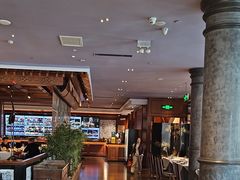 -八府香鸭·啫啫煲(华山路店)