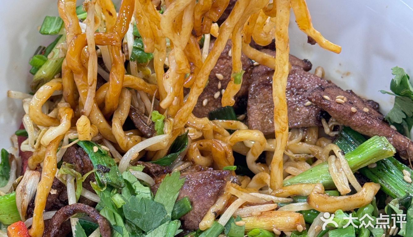 开业大酬宾！免费续面！吃到手软！💥🍲