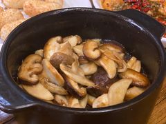 石锅三菌-大川先生·小龙虾·川菜(信义坊店)